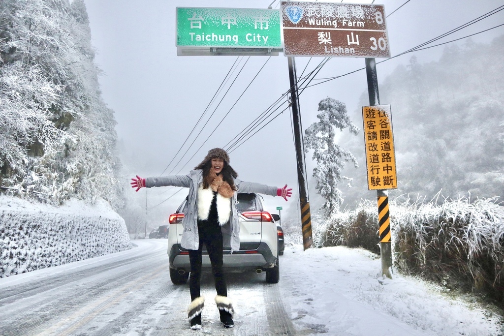 宜蘭大同鄉景點-來台7甲線思源埡口，欣賞被雪包覆的銀白森林