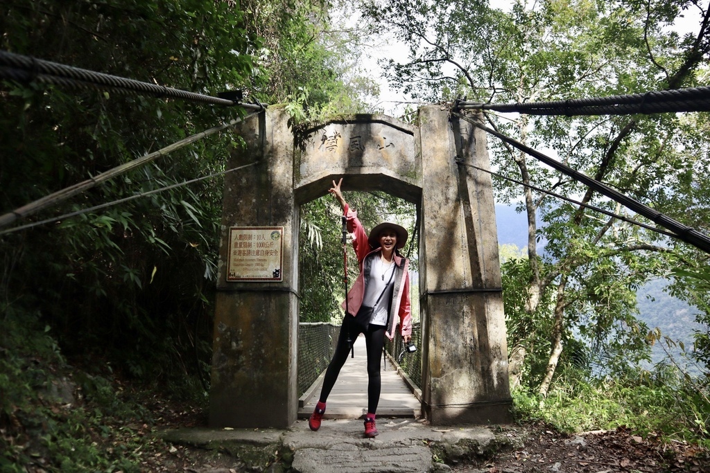 花蓮卓溪景點-走訪八通關古道東段(瓦拉米步道)，觀賞山風瀑布、欣賞山風吊橋