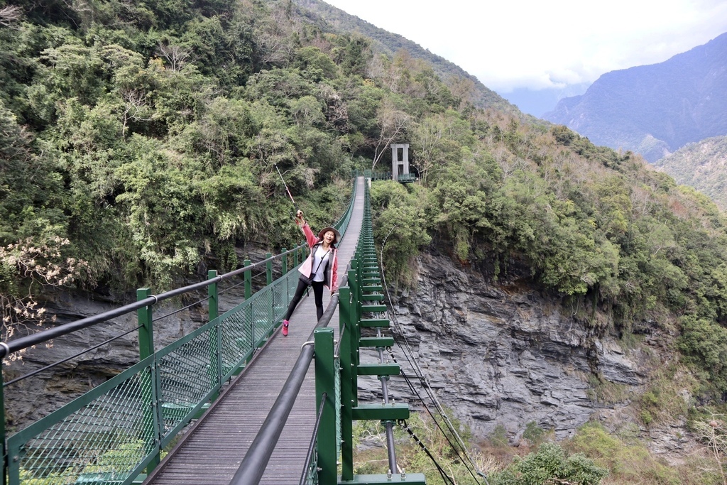 花蓮卓溪鄉景點-瓦拉米步道！走鋼索吊橋、進山林欣賞山風瀑布(布農族佳心部落)