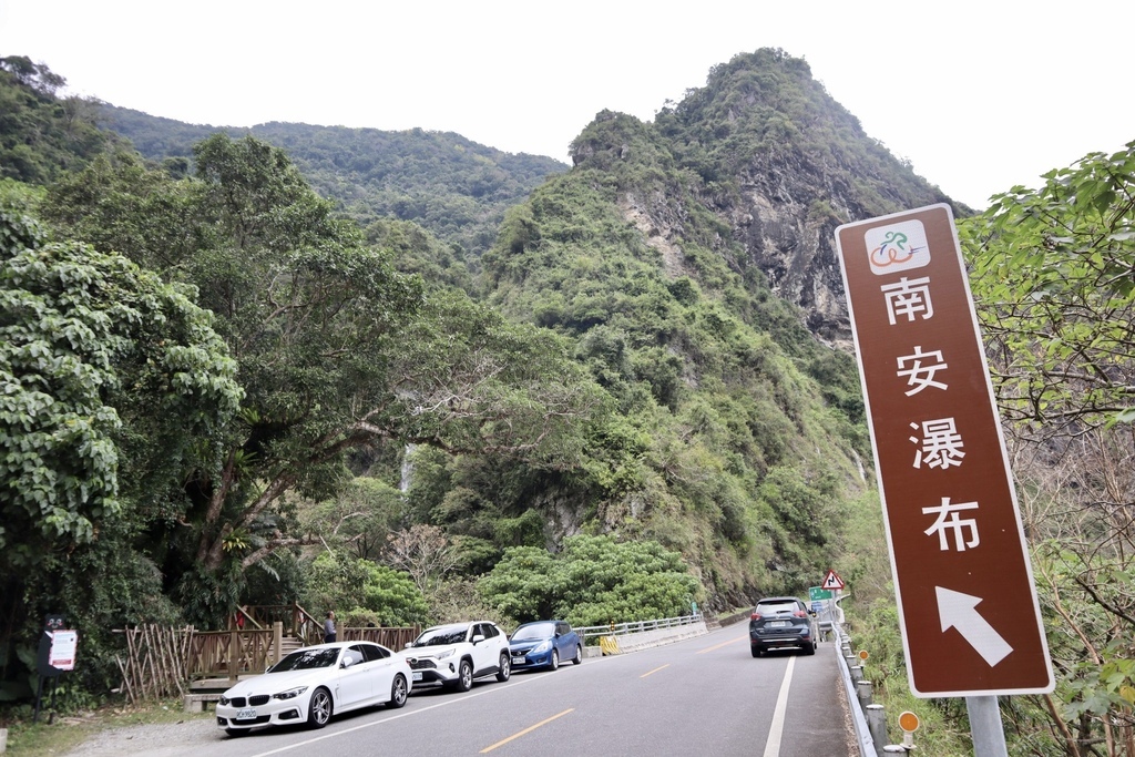 花蓮瀑布景點-瓦拉米步道的南安瀑布，只要走1分鐘就可以到的花蓮景點