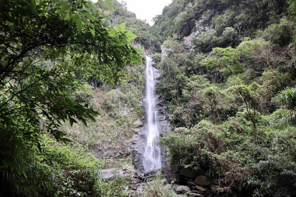 花蓮瀑布景點-瓦拉米步道的南安瀑布，只要走1分鐘就可以到的花蓮景點