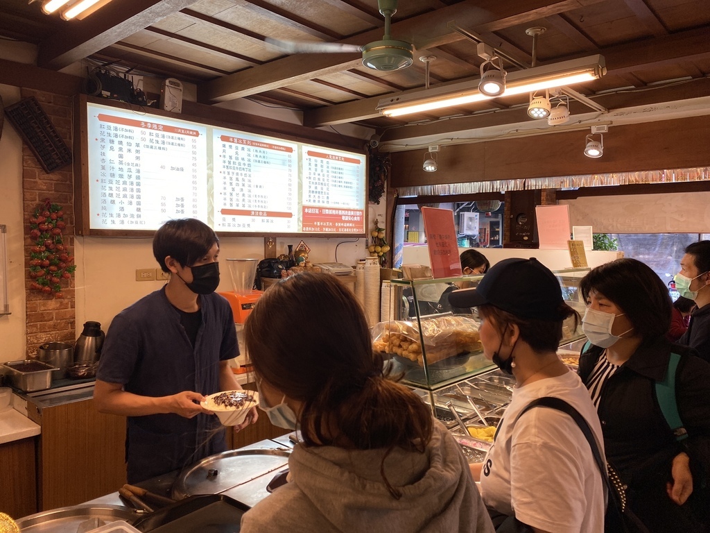 台北北投區必吃的石牌美食-水龜伯古早味!北投區的超人氣冰店 台北北投區必吃的石牌美食-水龜伯古早味!北投區的超人氣冰店