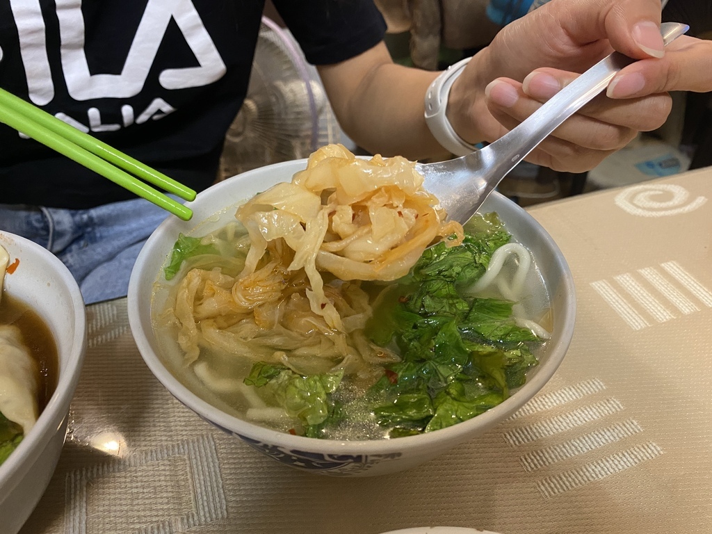 新莊平價素食料理-食草屋！高CP值又好吃，讓你吃巧又吃飽