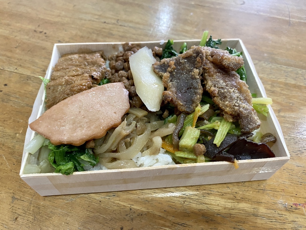 台東池上素食便當-吉祥軒素食飯包店，素食者到台東池上不能錯過的素食便當店