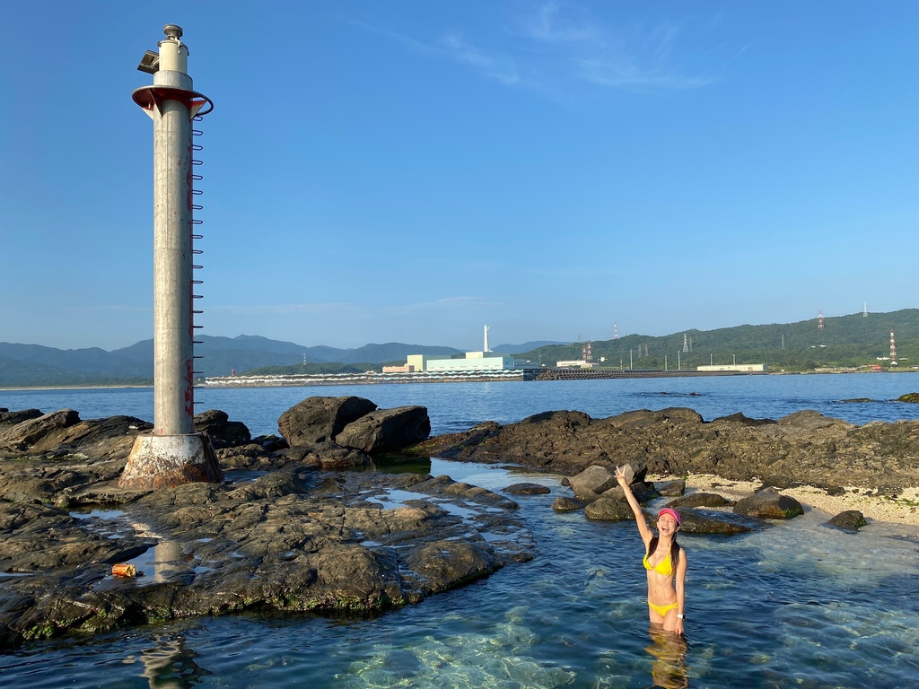 東北角景點-丁小羽帶你去新北貢寮的金銀島登島以及玩SUP立式划槳