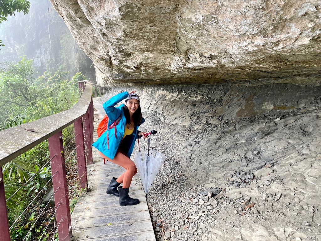 嘉義梅山景點-出發竹坑溪步道，走過巨石岩壁，欣賞龍宮瀑布及生毛樹瀑布