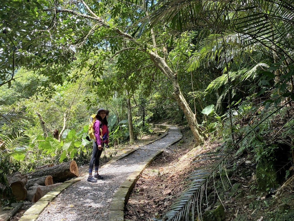 ​​​​​​新北瑞芳登山步道-跟著丁小羽去三貂嶺步道，欣賞摩天瀑布(月眉洞瀑布)