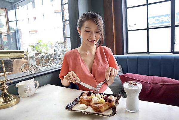 跟著丁小羽來古典歐風的Ombré餐酒館吃義式料理！早午餐、約會、下午茶的好去處