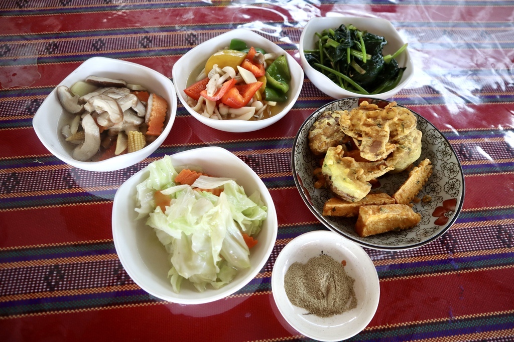 宜蘭大同鄉美食-跟著丁小羽去思卡灣風味館，品嘗原住民風味餐