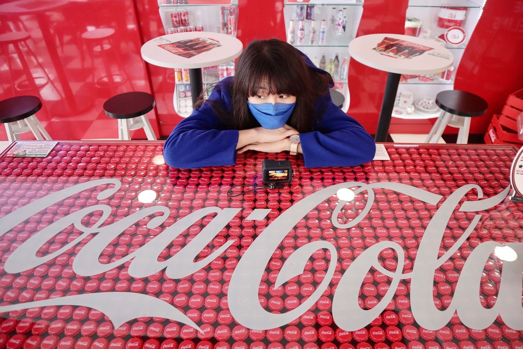 台北松山景點-走入7-ELEVEN威京門市,就像來到可口可樂博物館,丁小羽帶你去一探究竟 台北松山景點-走入7-ELEVEN威京門市,就像來到可口可樂博物館,丁小羽帶你去一探究竟