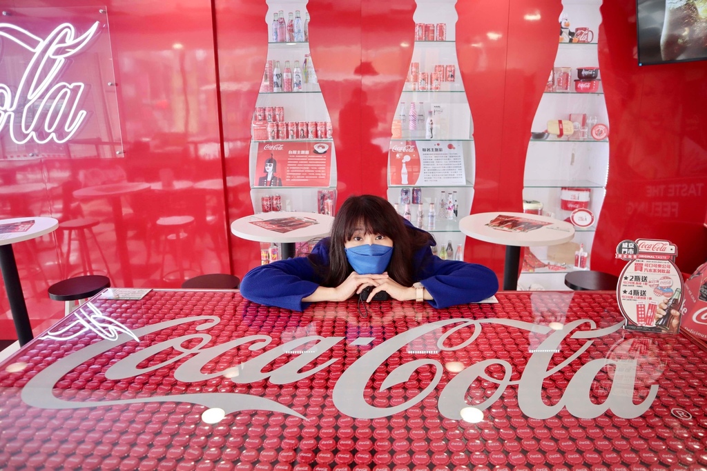 台北松山景點-走入7-ELEVEN威京門市,就像來到可口可樂博物館,丁小羽帶你去一探究竟 台北松山景點-走入7-ELEVEN威京門市,就像來到可口可樂博物館,丁小羽帶你去一探究竟