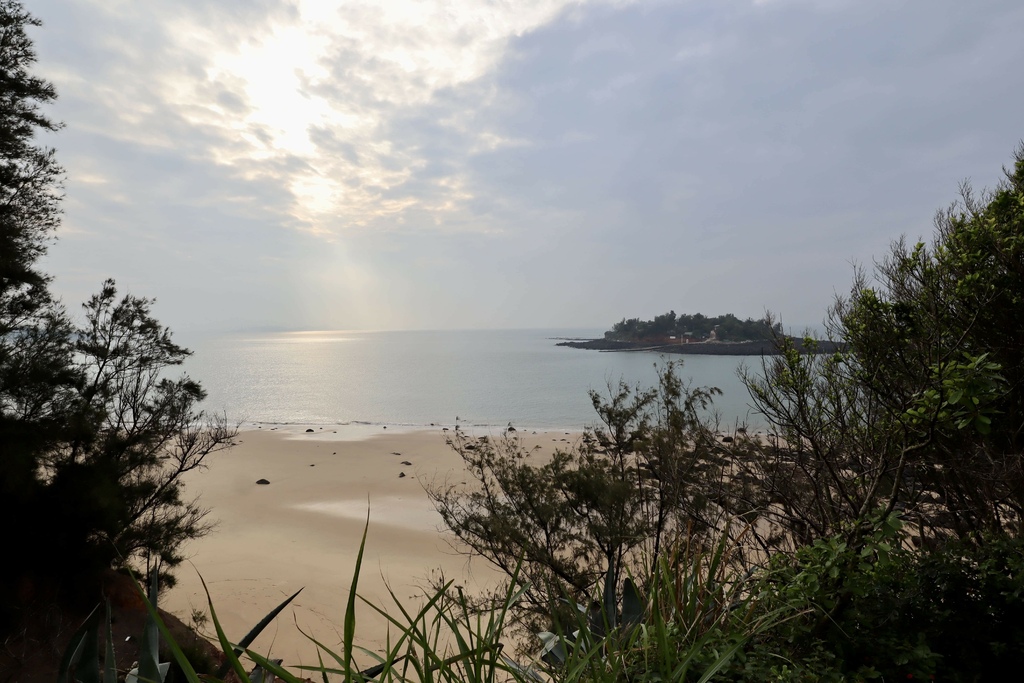 小金門烈嶼景點-走訪南山頭濱海步道、南山頭坑道、南山頭四營區(L-13據點) 小金門烈嶼景點-走訪南山頭濱海步道、南山頭坑道、南山頭四營區(L-13據點)