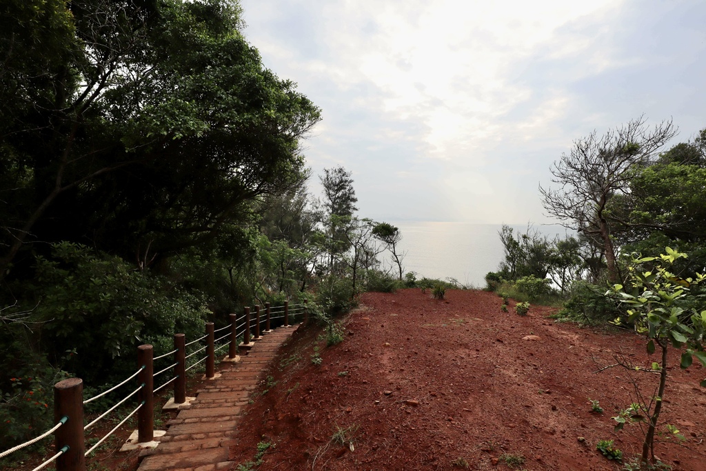 小金門烈嶼景點-走訪南山頭濱海步道、南山頭坑道、南山頭四營區(L-13據點) 小金門烈嶼景點-走訪南山頭濱海步道、南山頭坑道、南山頭四營區(L-13據點)