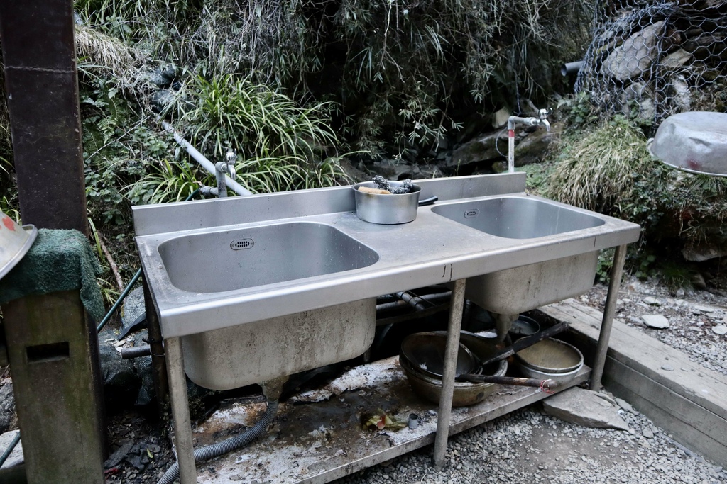 丁小羽來開箱嘉明湖國家步道上的五星級山屋「向陽山屋」 丁小羽來開箱嘉明湖國家步道上的五星級山屋「向陽山屋」