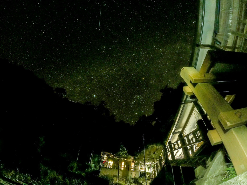 丁小羽來開箱嘉明湖國家步道上的五星級山屋「向陽山屋」 丁小羽來開箱嘉明湖國家步道上的五星級山屋「向陽山屋」