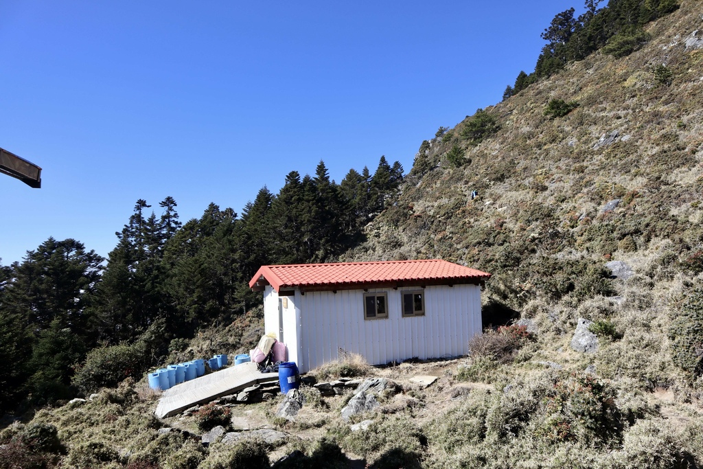 開箱嘉明湖國家步道上最後的避難山屋「嘉明湖山屋」