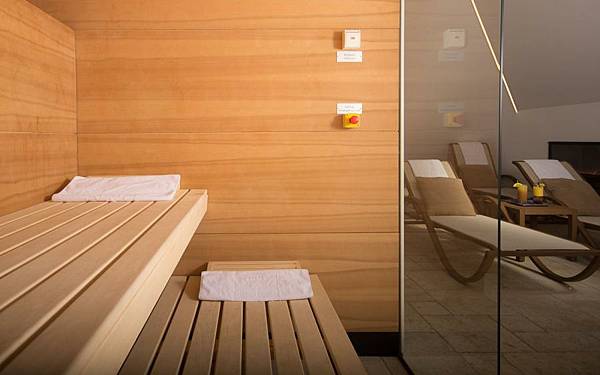 hallstatt-seehotel-gruener-baum-sauna-c-netwerkstatt-001