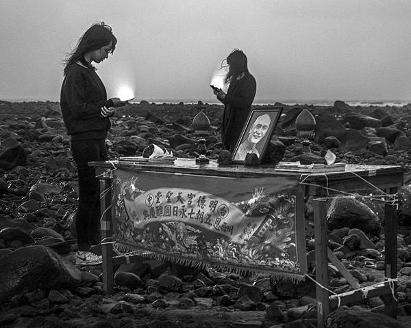 手機光.jpeg 手機光.jpeg