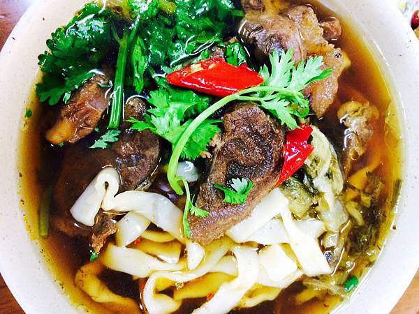 【桃園小吃】來來牛肉麵