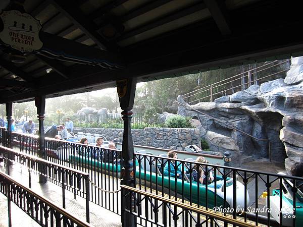 Matterhorn Bobsleds-2