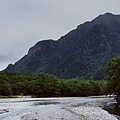 霞沢岳下的梓川