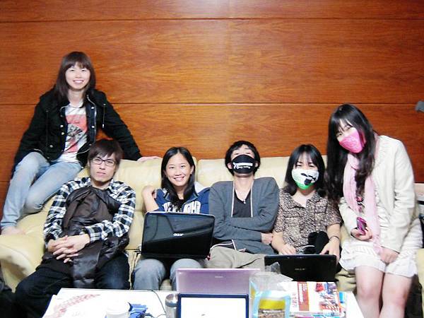 2010.4.2  Junta, Serena and Sakiko stayed at my home-  