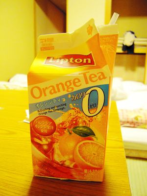 立頓的橘子茶~  好稀喔