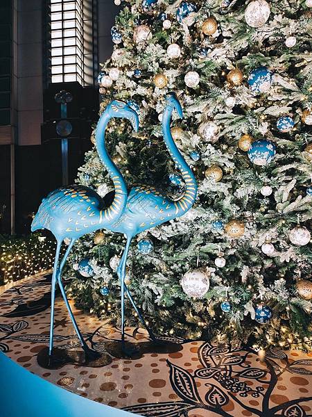 Dior 全球唯一的聖誕樹就在台北101,還不快手刀出發~