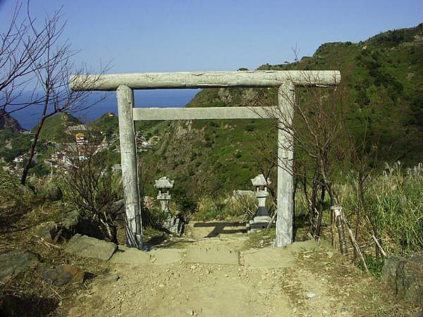 黃金神社下的鳥居