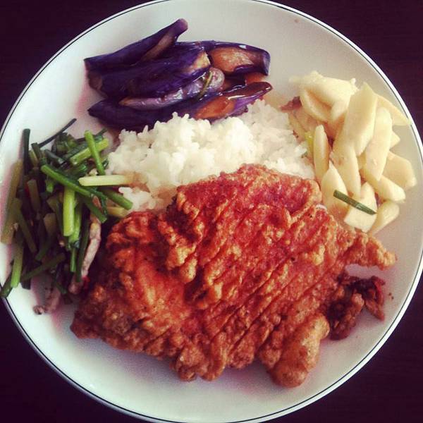 酥炸排骨飯