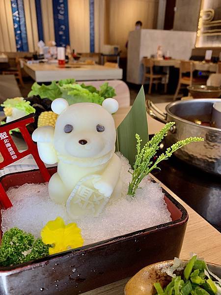 FC1323E8-2D37-4FED-A2C4-A0969DA26376