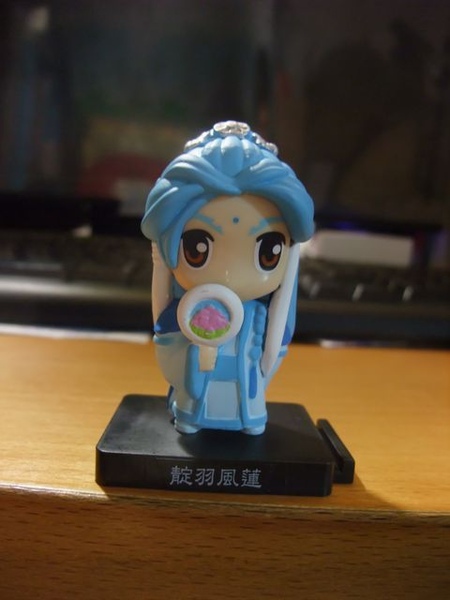 五代公仔-靛羽風蓮正面.jpg 五代公仔-靛羽風蓮正面.jpg