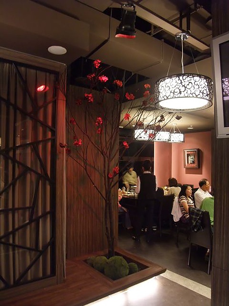 店內擺設-花樹.JPG 店內擺設-花樹.JPG