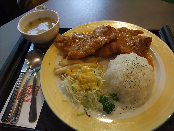 第1日午餐-1970香港故事-雞豬雙拚醬燒咖哩飯.jpg 第1日午餐-1970香港故事-雞豬雙拚醬燒咖哩飯.jpg