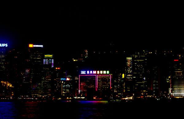 很大的廣告，這招算是很聰明的廣告手法吧