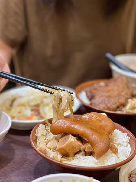 【萬華美食】阿鴻知高飯鱸魚湯 x 50年不變的古早味，美味2