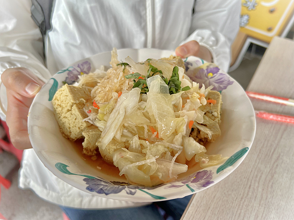 【花蓮美食】玉里橋頭臭豆腐-花蓮店 x 外酥裡嫩又香又臭，好