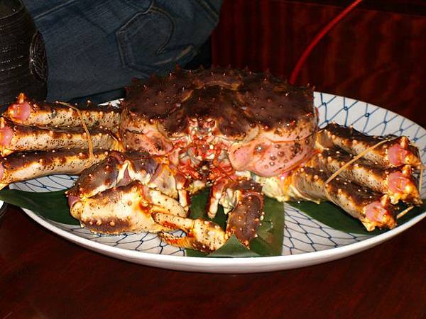 到了東京後第一份大餐  道樂2.6公斤活螃蟹