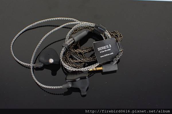 3-0tfz-SERIES3-銀線耳機13.jpg
