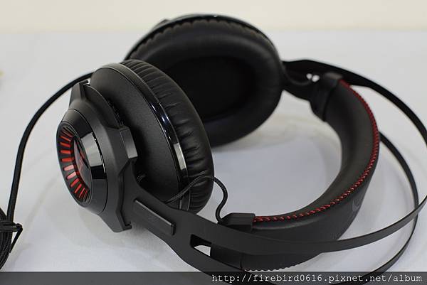 4 Hyperx_Cloud_Revolver電競耳機27.jpg