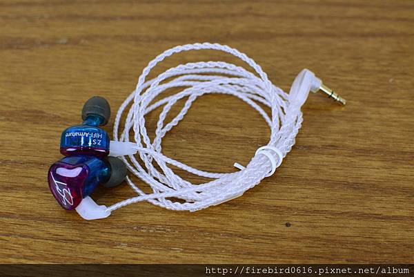 3-6KZ-ZST-PRO類客製化可換線耳機20.jpg
