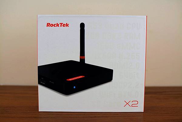 1RockTek-X2-4K高畫質Android電視盒1.jpg