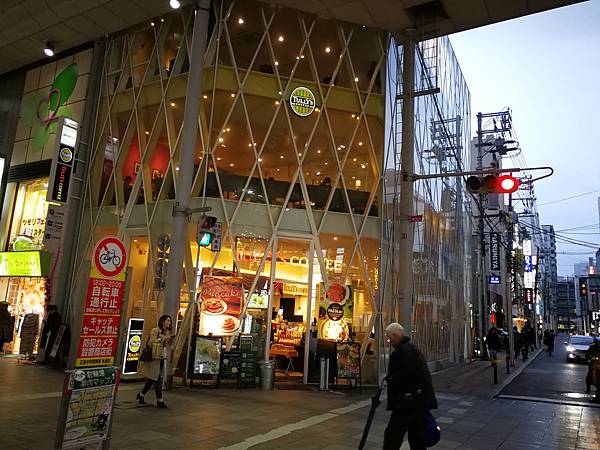 8廣島本通商店街7.jpg