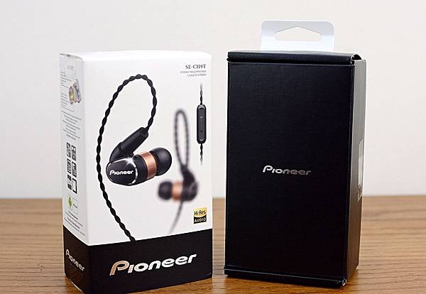 2-1Pioneer-SE-CH9T銅鋁雙層可換線密閉式耳機19.jpg