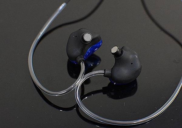 3-3UiiSii-CM5雙動圈石墨烯入耳式耳機28-1.jpg