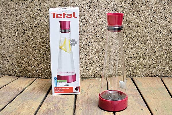 TEFAL-SLOW-SLIM長效冰鎮玻璃保冷瓶13_Fotor.jpg