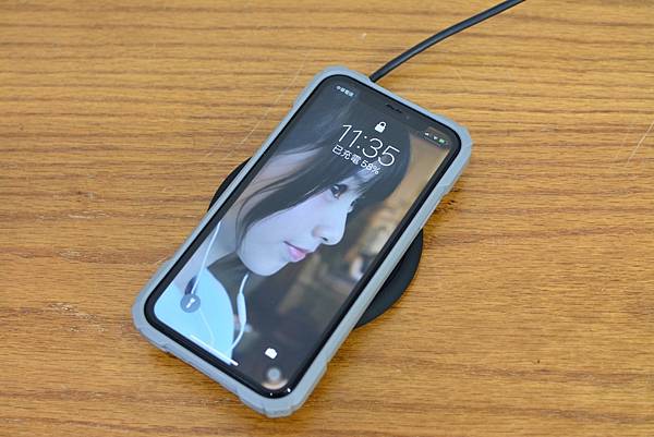 6Mophie_ChargeStram_無線充電盤-14.jpg