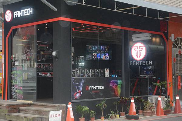 DSC_7788.JPG DSC_7788.JPG