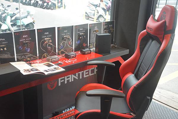 DSC_7806.JPG DSC_7806.JPG