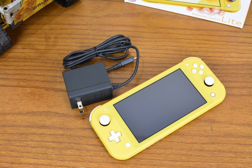 1-9任天堂SwitchLite-10.jpg